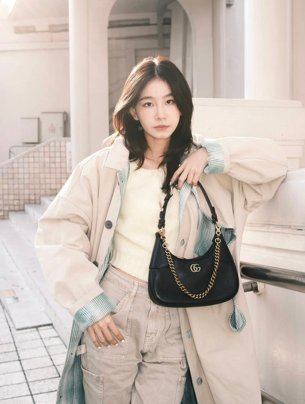 Gucci GG Aphrodite Crescent Shoulder Bag – 731817
