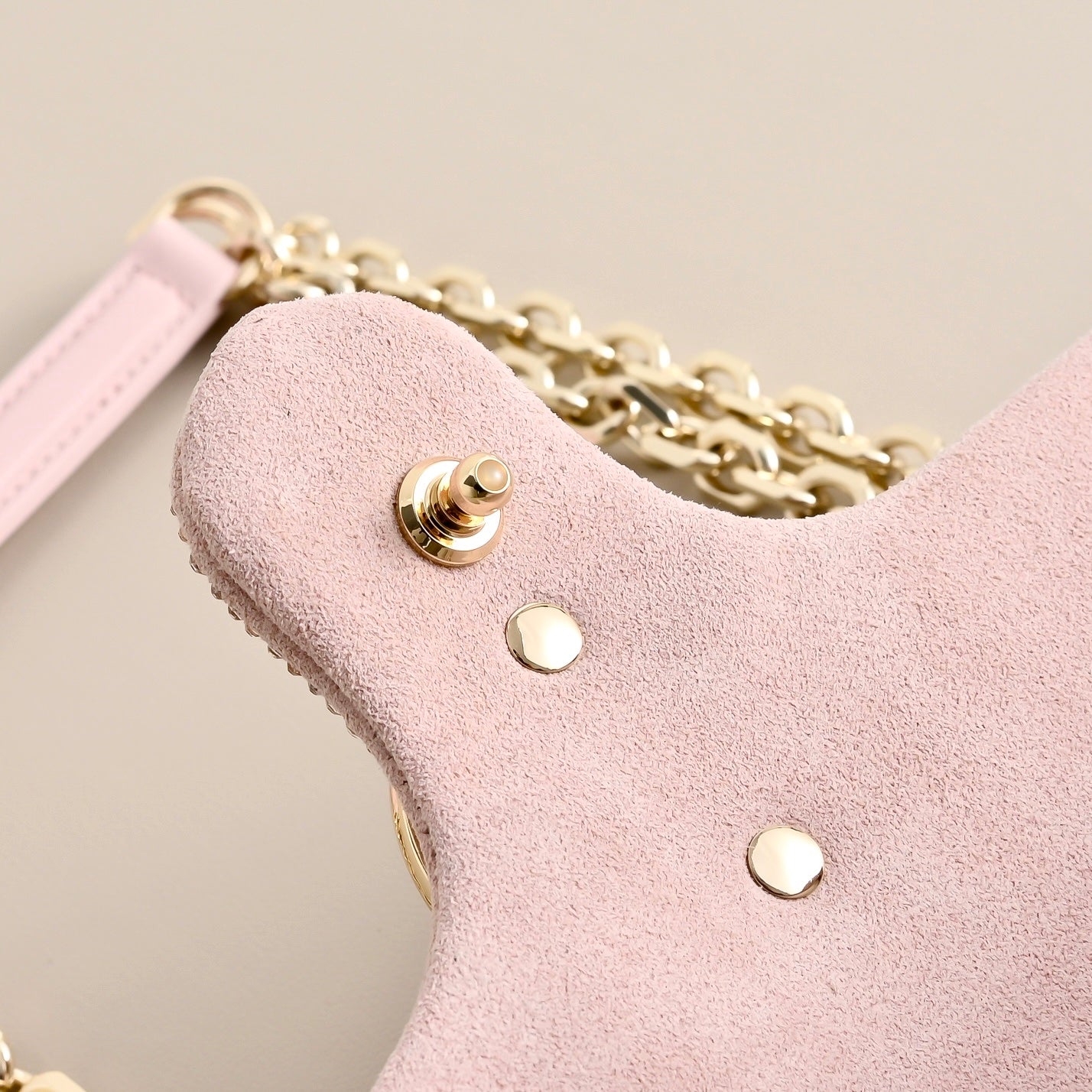 Gucci GG Marmont Crystal Shoulder Bag – 837280